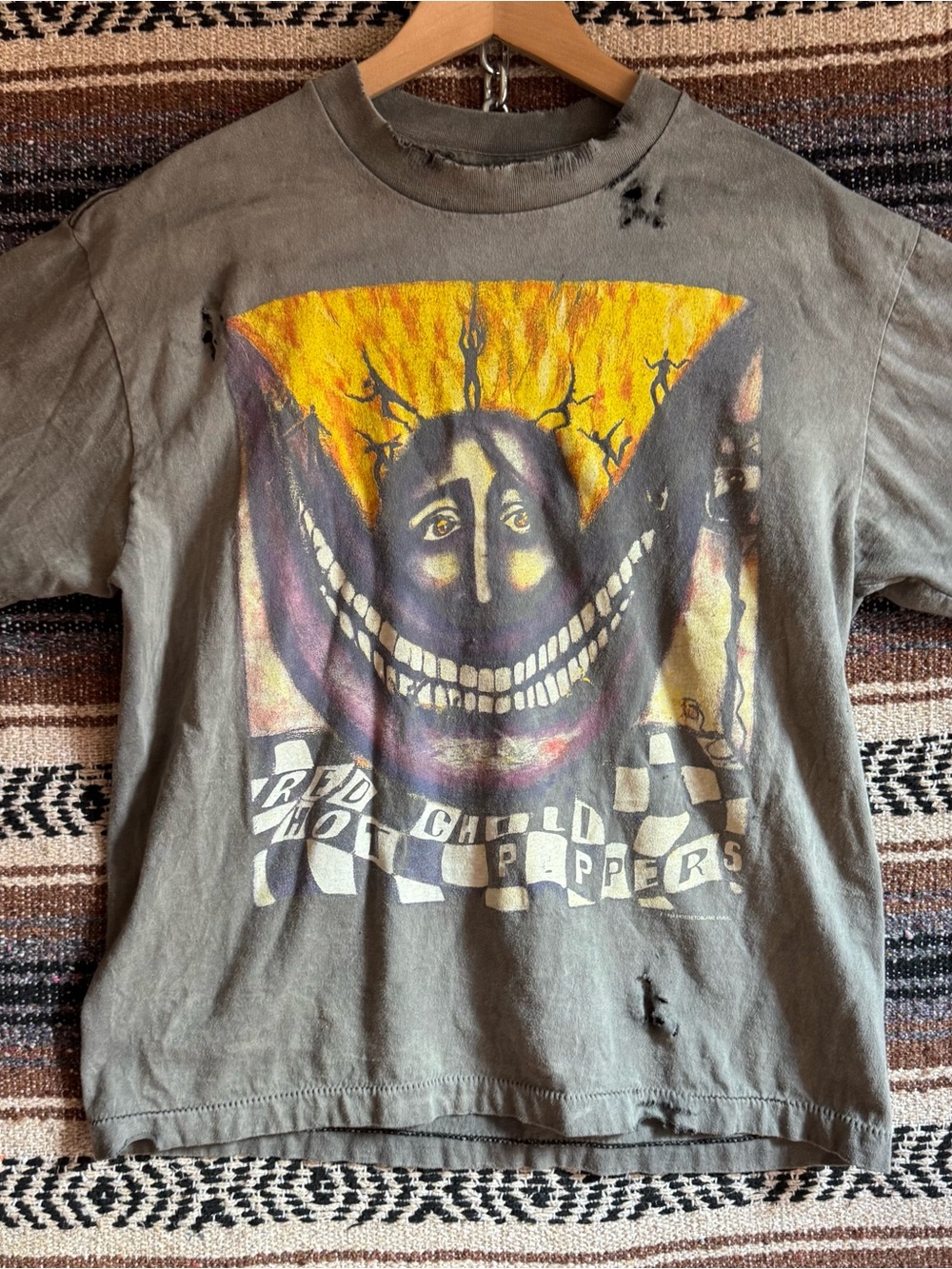 Red Hot Chili Peppers Smile 1994 Tour band shirt black size Large Modern Reprint